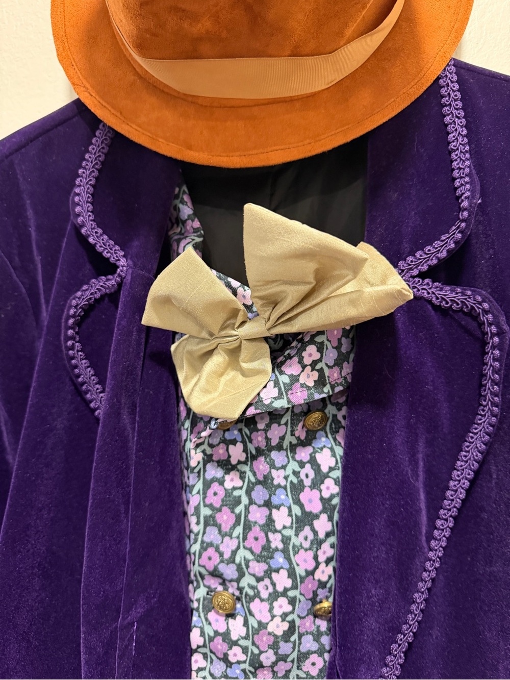 Willy Wonka Adult Costume Men's Purple Velvet Blazer Jacket - Luxe Evening Coat - Picture 6 of 16
